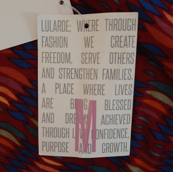 NWT! LuLaRoe Irma-M Tunic with a Unique Design - Picture 10 of 14